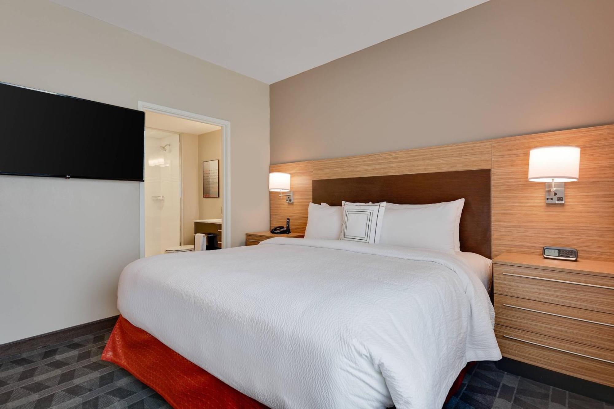 Towneplace Suites By Marriott Detroit Allen Park Exterior photo