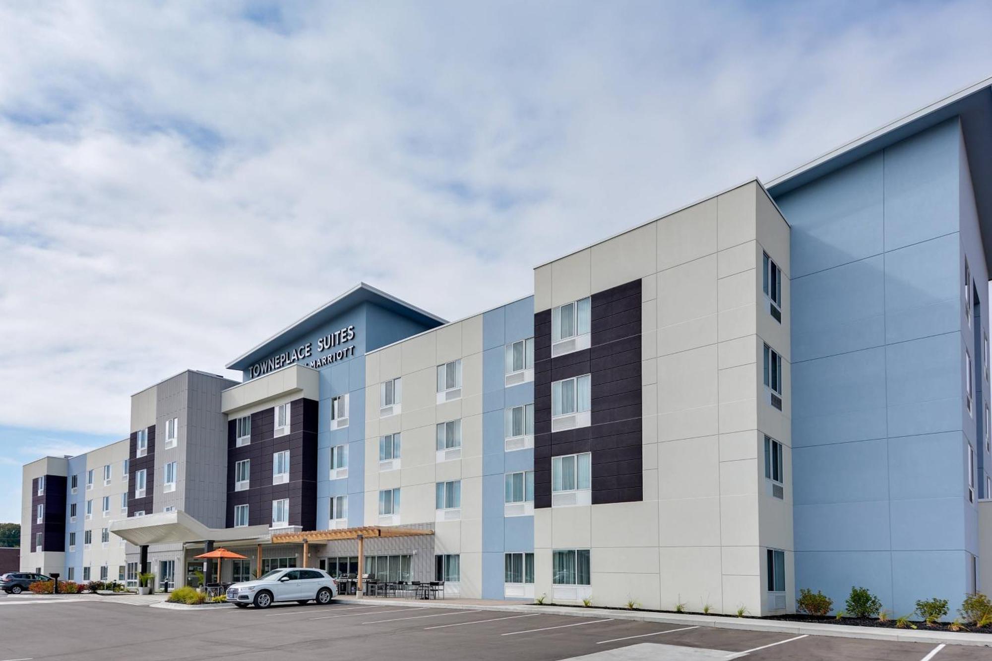 Towneplace Suites By Marriott Detroit Allen Park Exterior photo