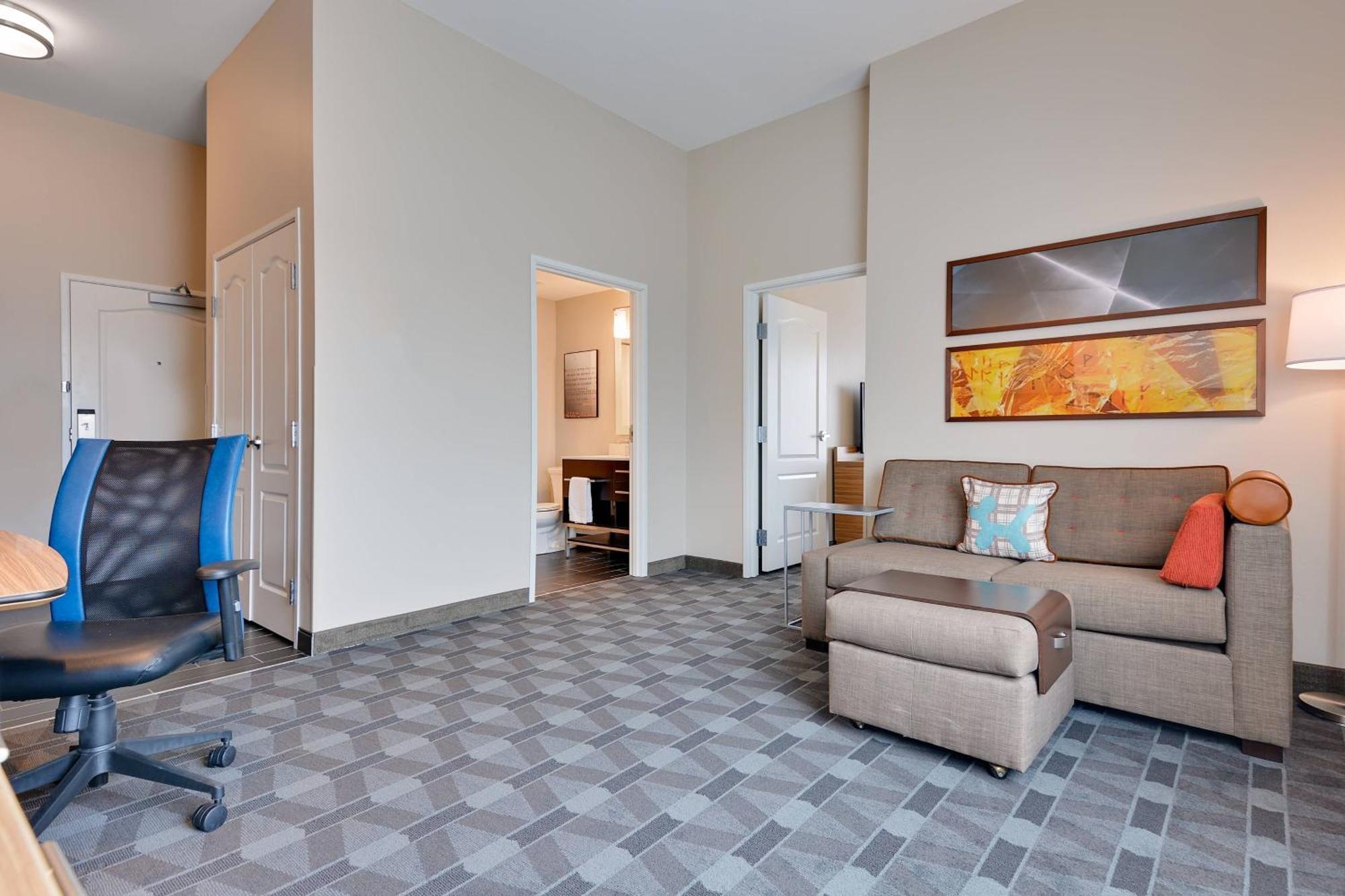 Towneplace Suites By Marriott Detroit Allen Park Exterior photo