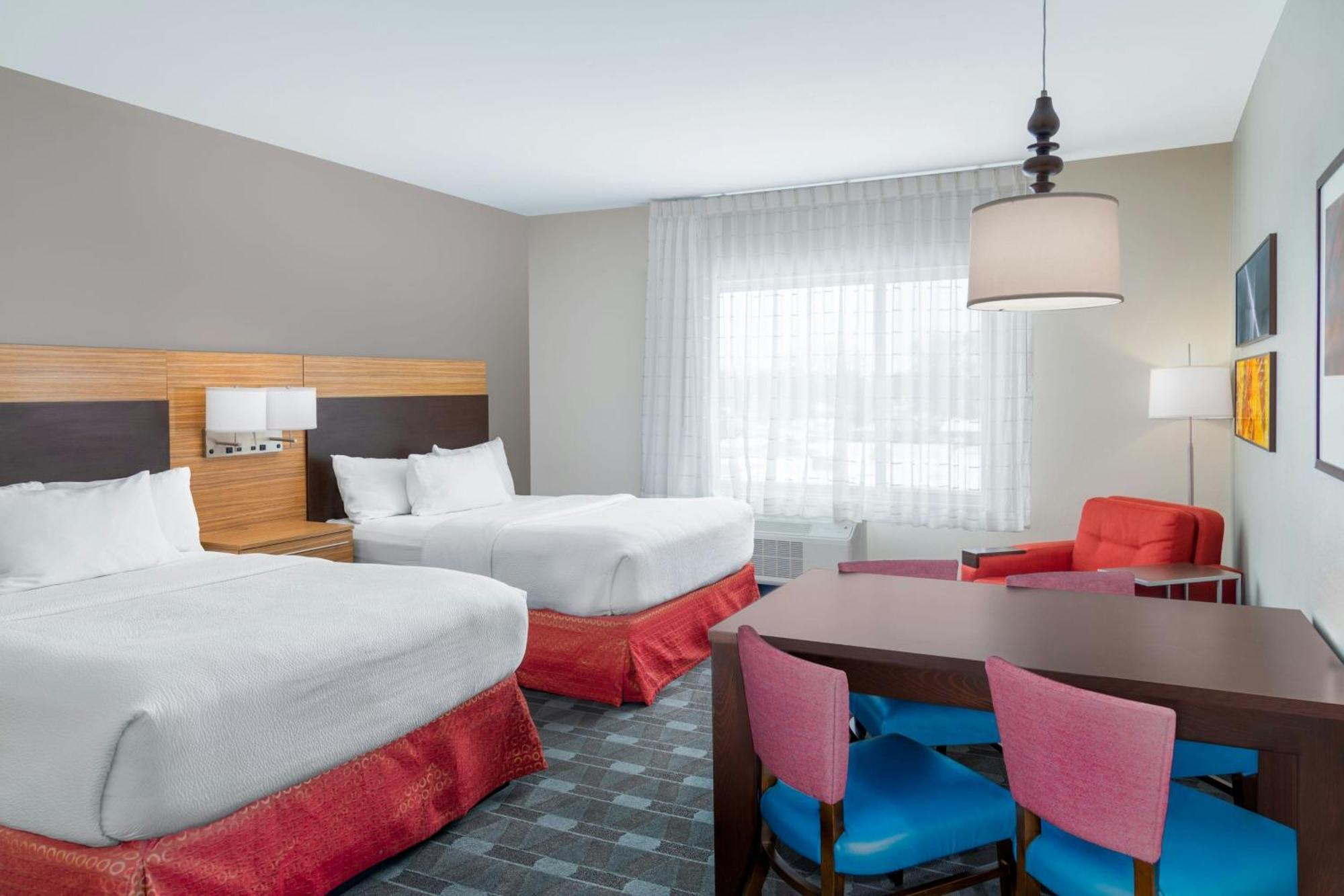 Towneplace Suites By Marriott Detroit Allen Park Exterior photo